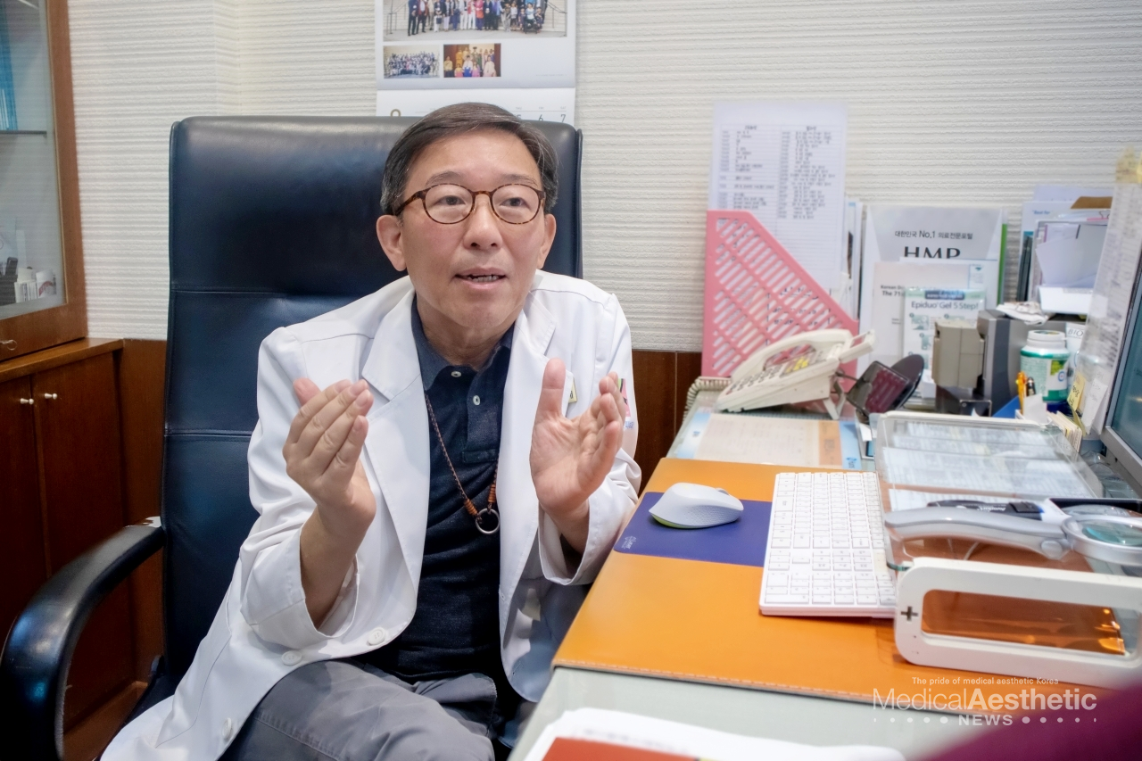 Dr. Hong explained, “It has the property of not exfoliating even after treatment, so it may rebound over time. Keratosis pilaris requires consistent management to relieve symptoms.”