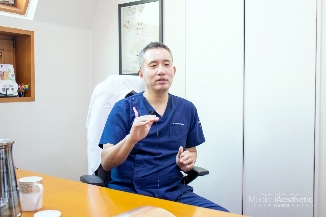 Dr. Doo Yeoul Chang, a Change Clinic founder, emphasized, “It is essential to proceed with a combination of thread lifting and facial liposuction after carefully analyzing individual anatomical factors such as the facial bone structure and the amount and thickness of fat.”